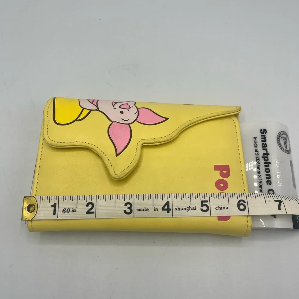 Disney Yellow Pooh Smartphone Cover